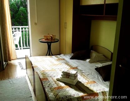 BED AND BREAKFAST &quot;IL GABBIANO&quot;, private accommodation in city Ba&scaron;ka Voda, Croatia - soba